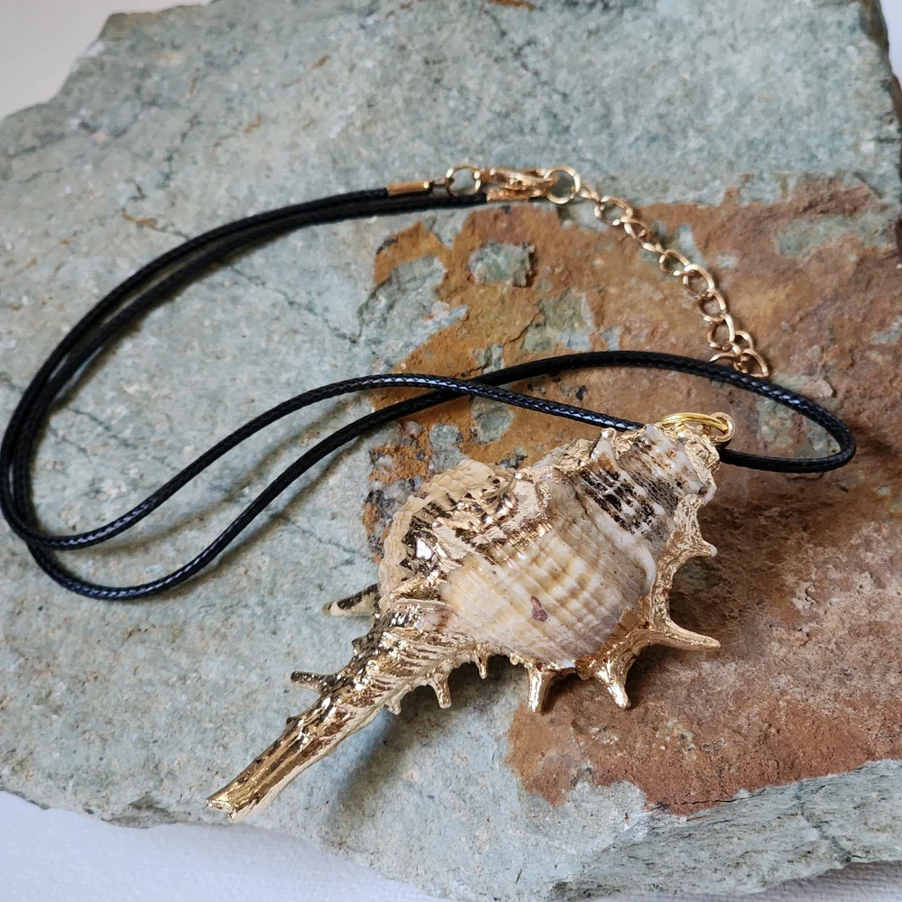Free People Jewelry Genuine Ocean Shell Gold Boho Hypoallergic Black cord